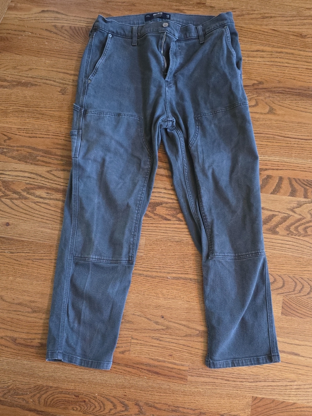 Hollister Men's Cargo Pants in Gray